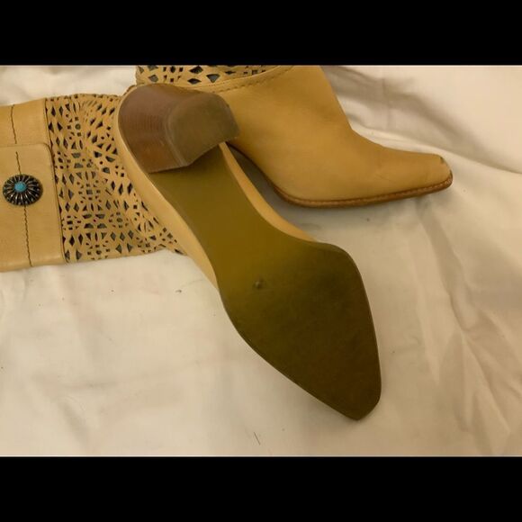 Stuart Weitzman perforated leather southwest mid calf boots 6 M - Picture 10 of 12